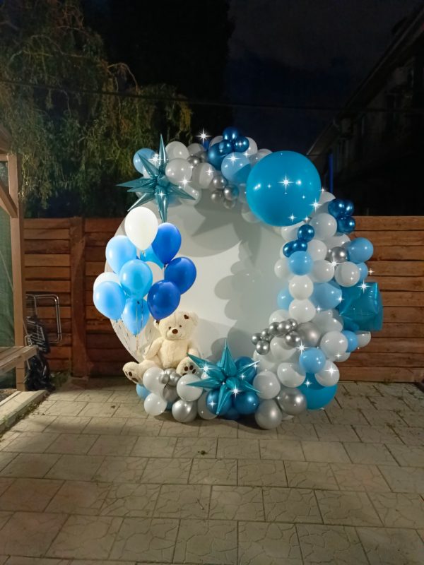 Фото зона на выписку из роддома